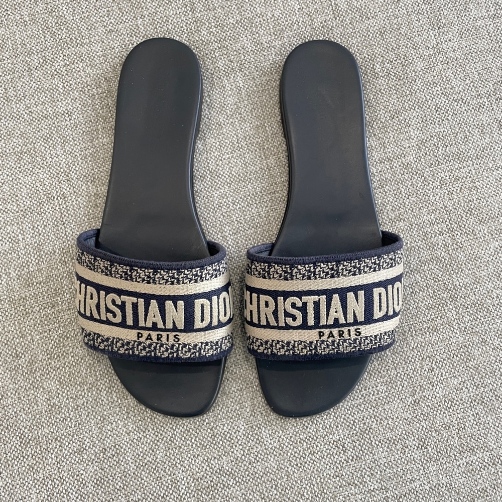 AUTHENTHIC Christian Dior Dway slides!